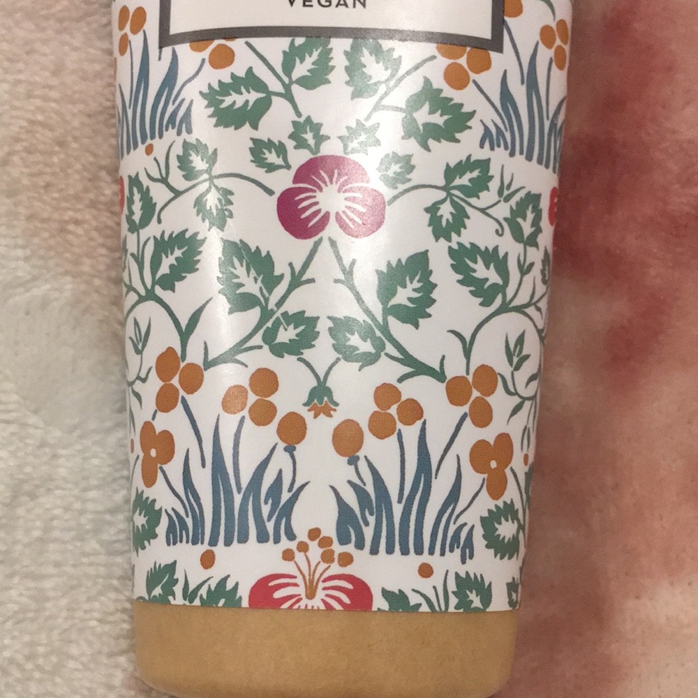 William Morris At Home Scented Bergamot Vetiver Hand Cream 3.38oz NWT - Picture 3 of 12